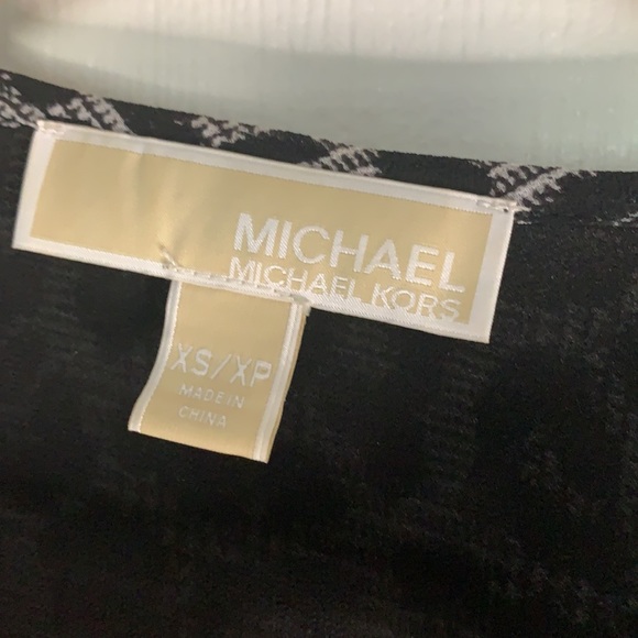 MK top light material open shoulder - Picture 3 of 5